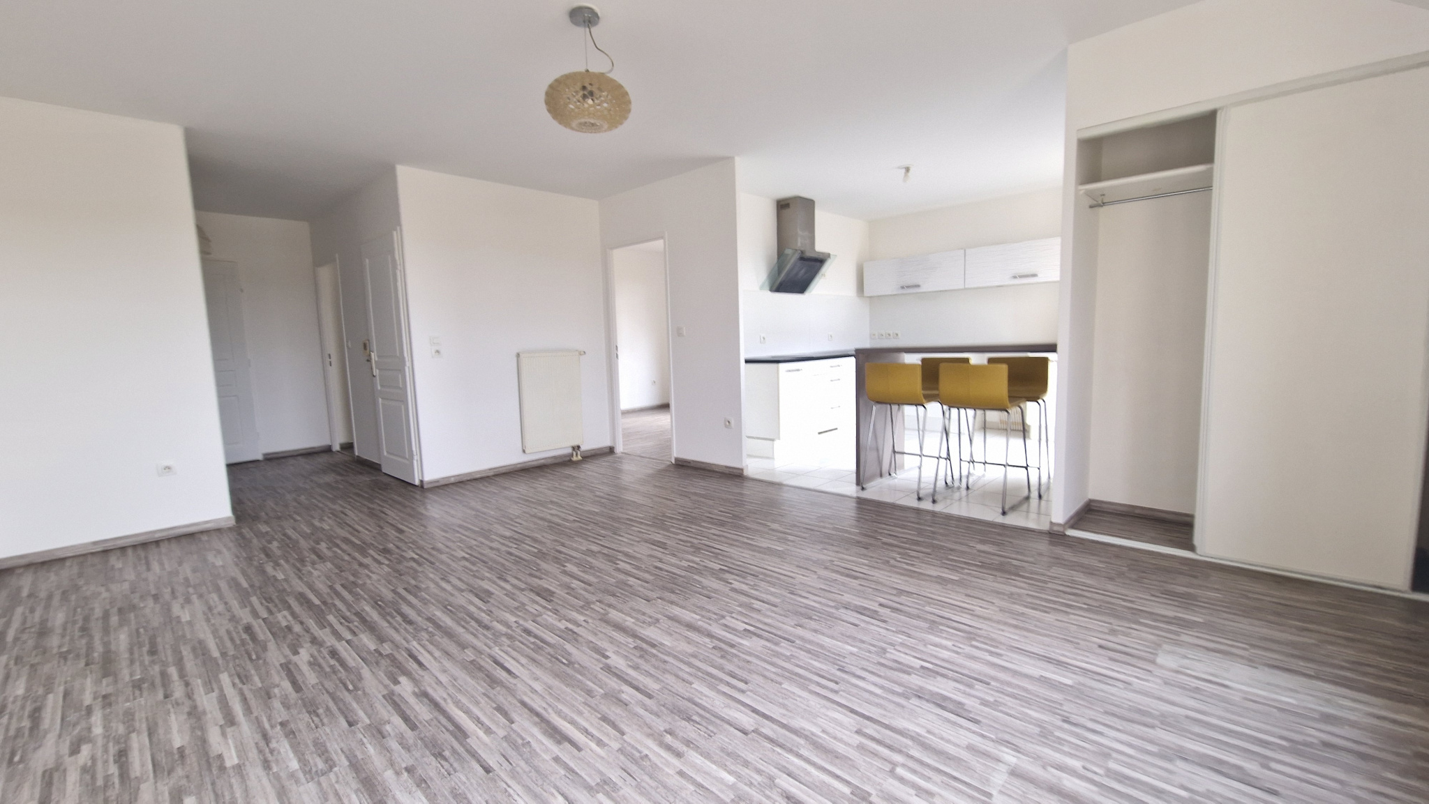 À vendre : Bel appartement 3 pièces avec balcon plein sud et